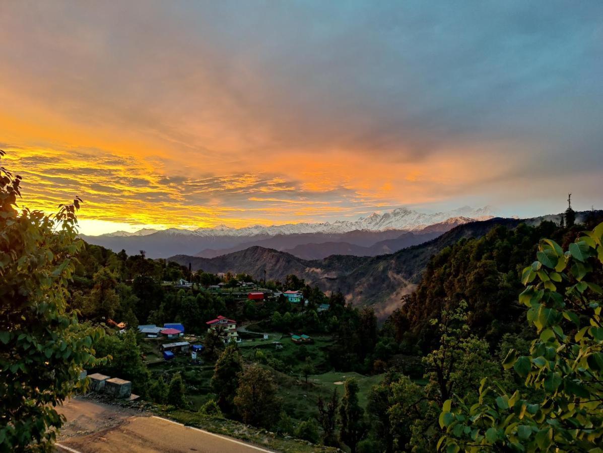 The Bunker House Hotel Chopta Bagian luar foto